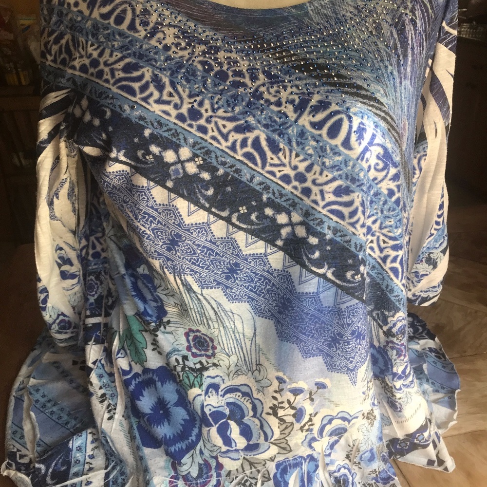 STYLE & CO WOMAN'S 3/4 SLEEVE SCOOP/ NECK W-RHINESTONES/PLEATS AT BOTTOM TOP 1X